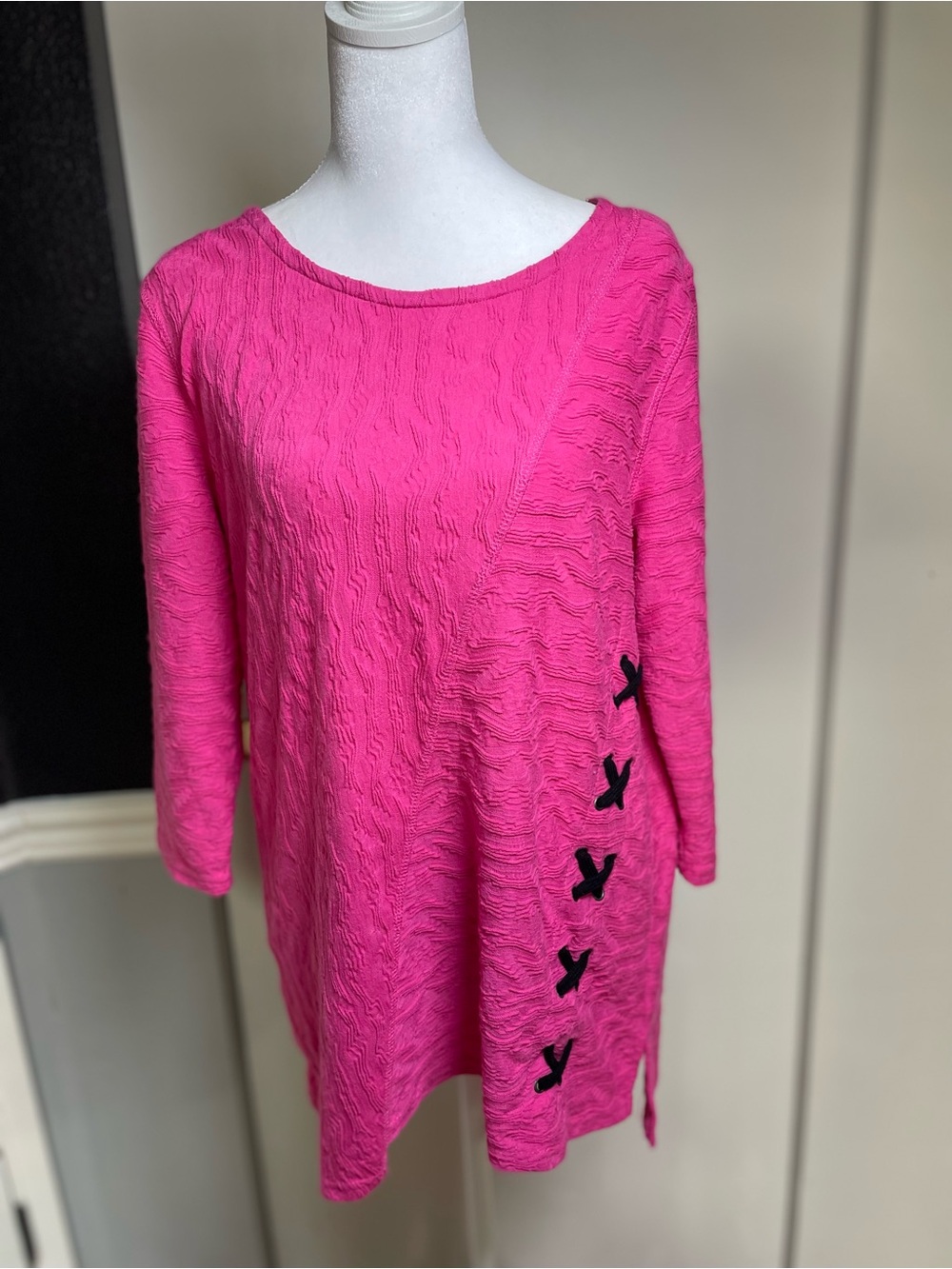Bright Pink Women's Textured Tunic Top with Black Accent